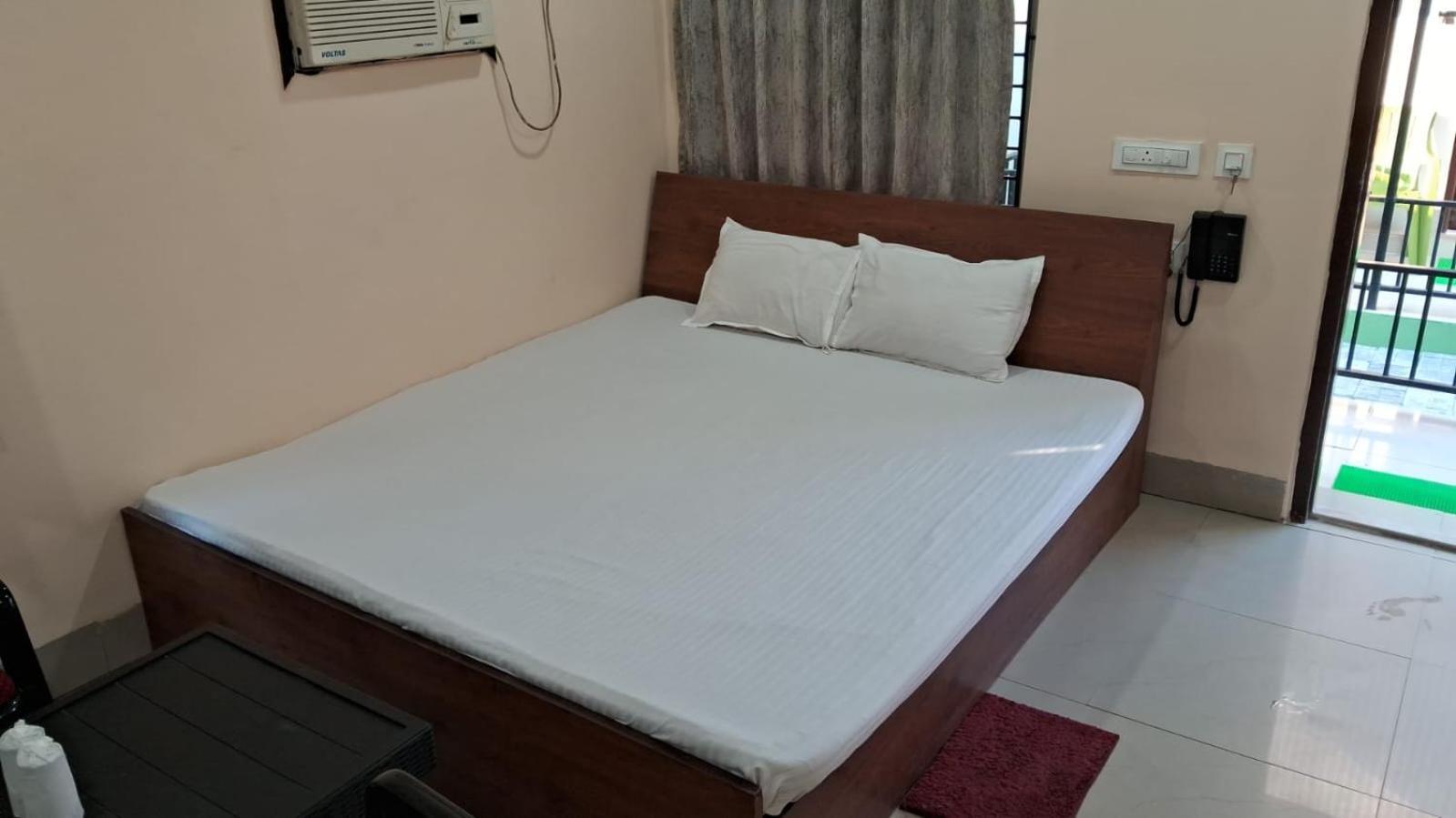 New Mouchak Hotel & Resorts Tajpur Exterior foto