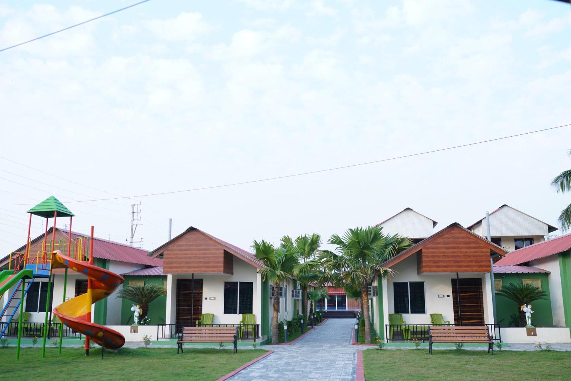 New Mouchak Hotel & Resorts Tajpur Exterior foto